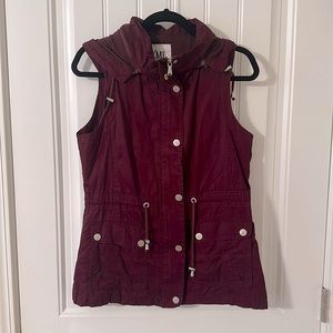 Maroon utility vest